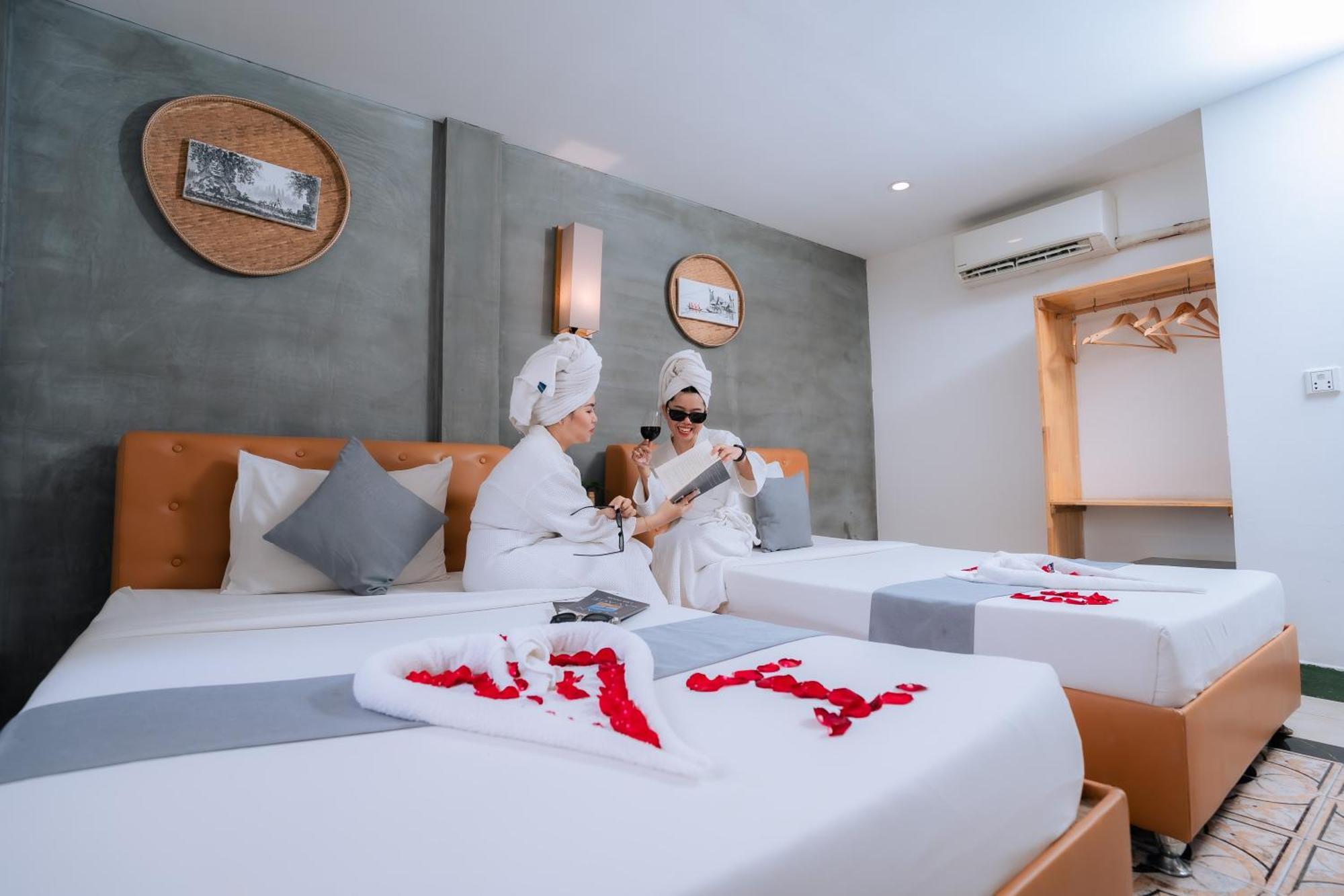 Grand Elevation Hotel Пном Пен Екстериор снимка