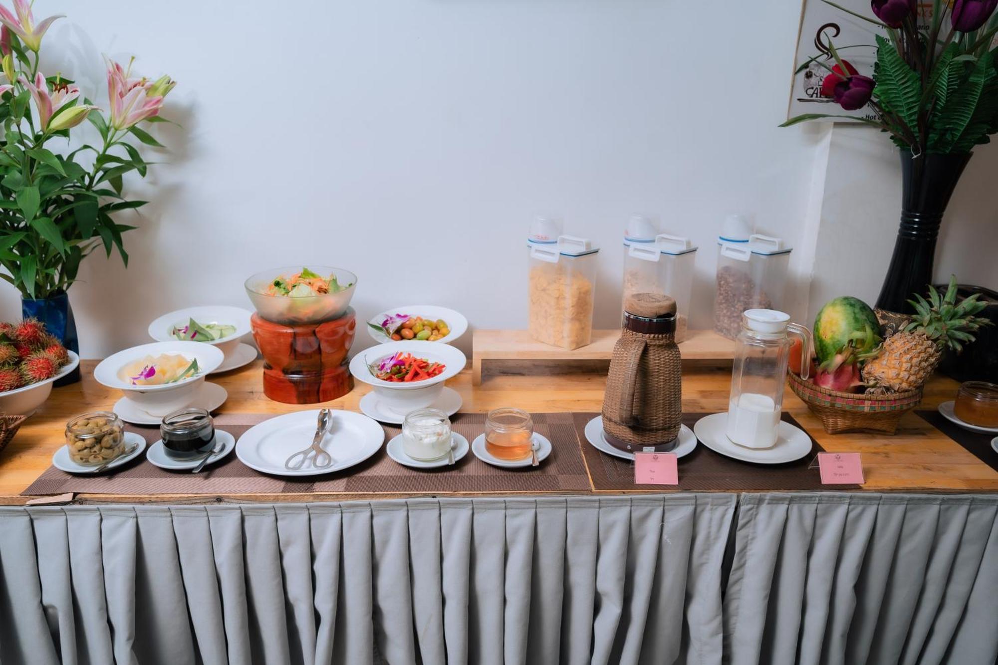 Grand Elevation Hotel Пном Пен Екстериор снимка
